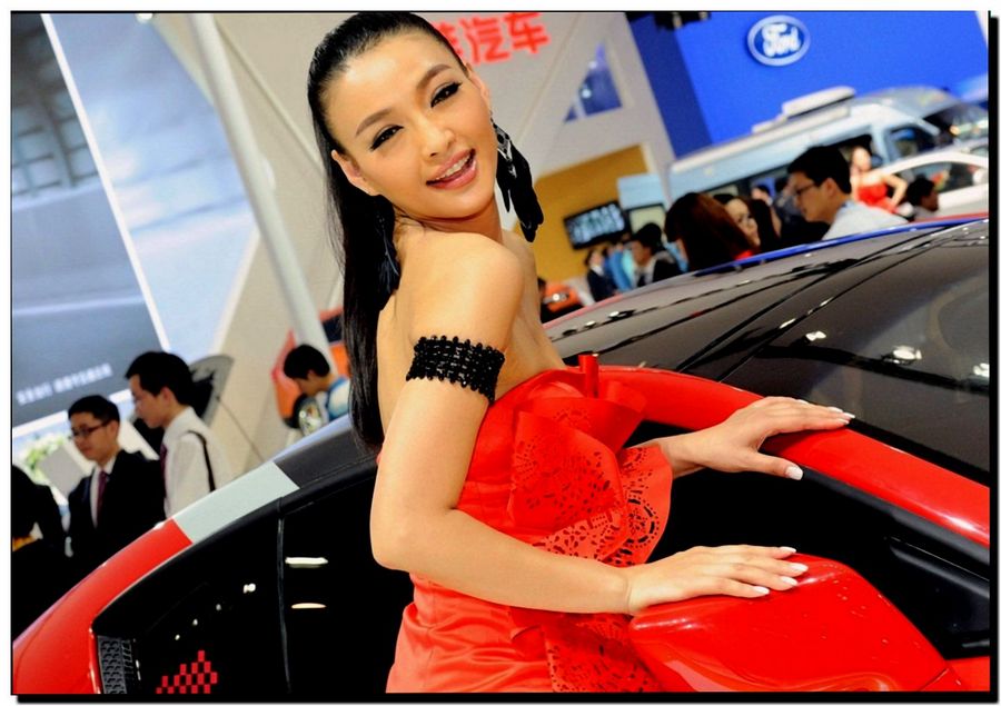 Range Rover представил АВТОВАЗ на международной выставке «Мир автомобиля» пекинское автошоу